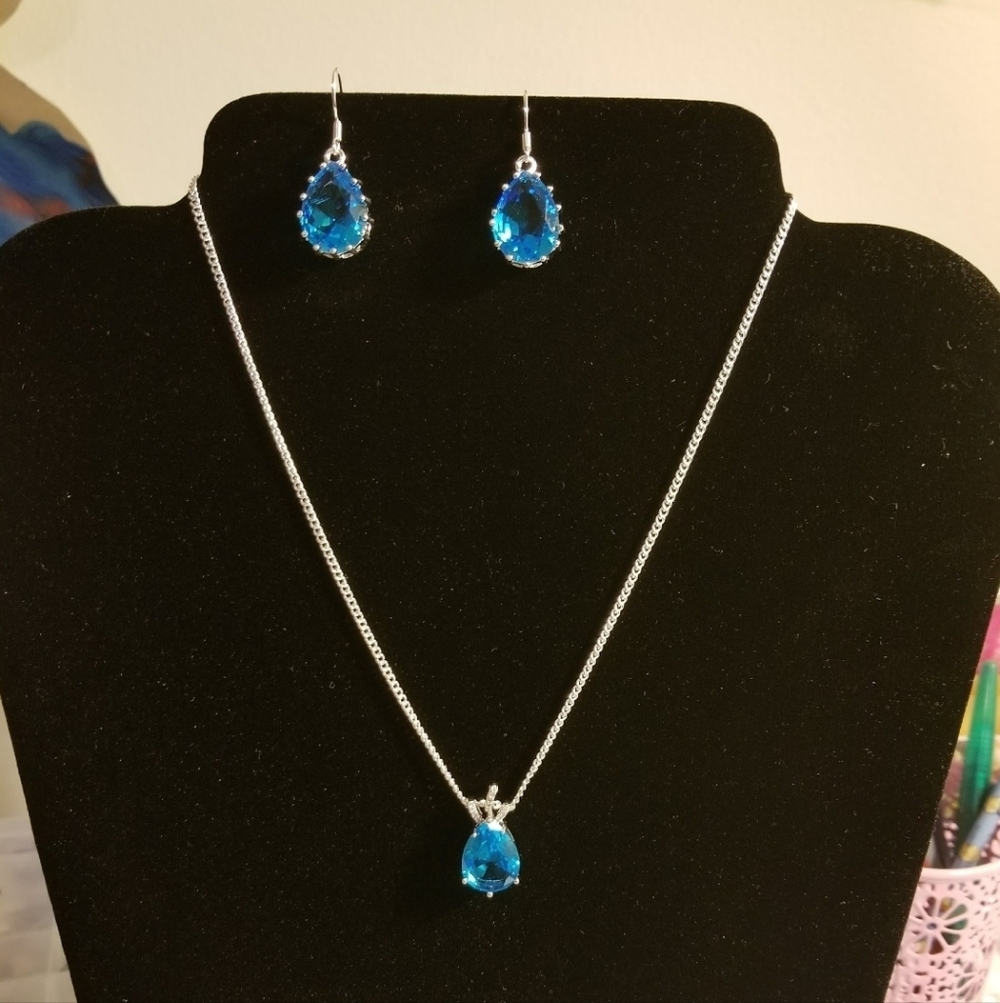 Genuine Blue Topaz Silver Necklace And Earrings Set